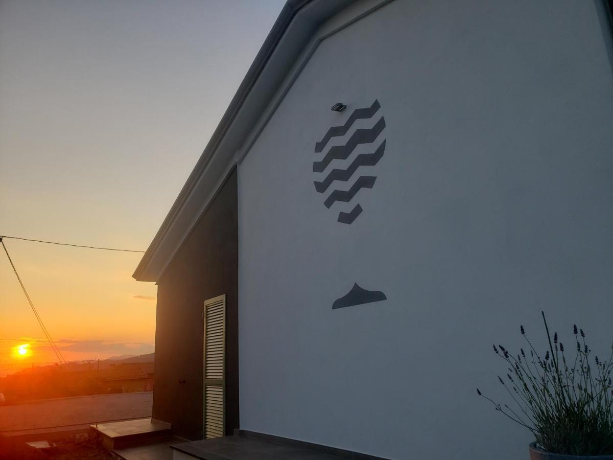 Vinomare Guesthouse Fosdinovo Exterior photo